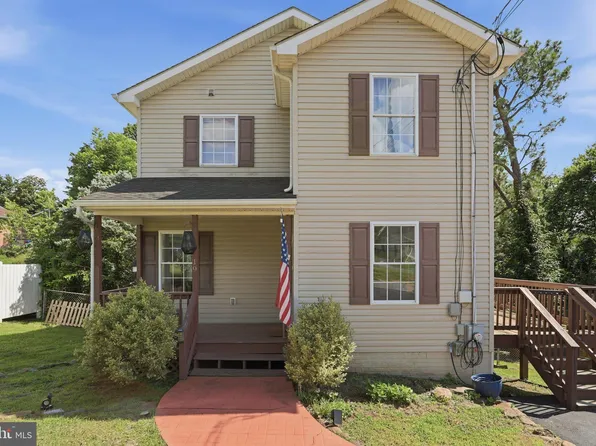 19 Fairview Ave, Front Royal, VA 22630