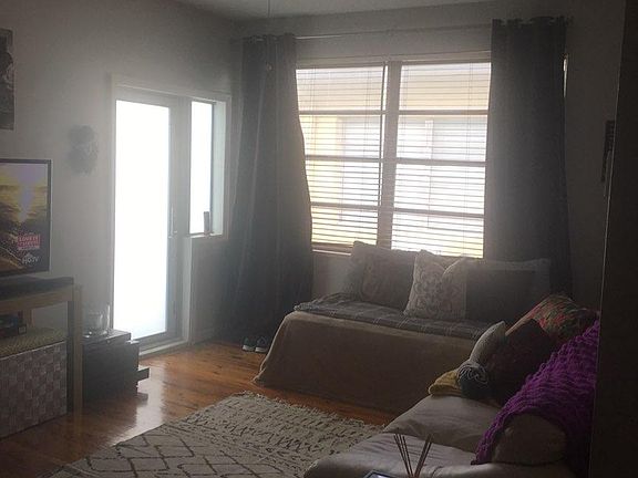 3rd image of 1606 Jefferson Ave APT 14