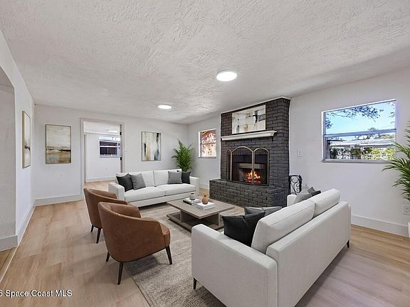 4th image of 2082 Little John Rd