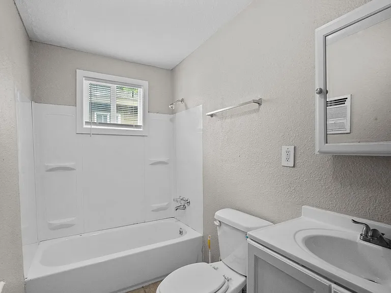 2328 Boss St — Photo 20