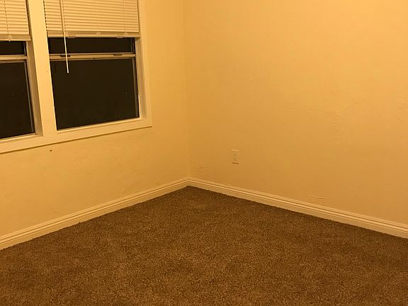 3rd image of 205 Willowbrook St #205