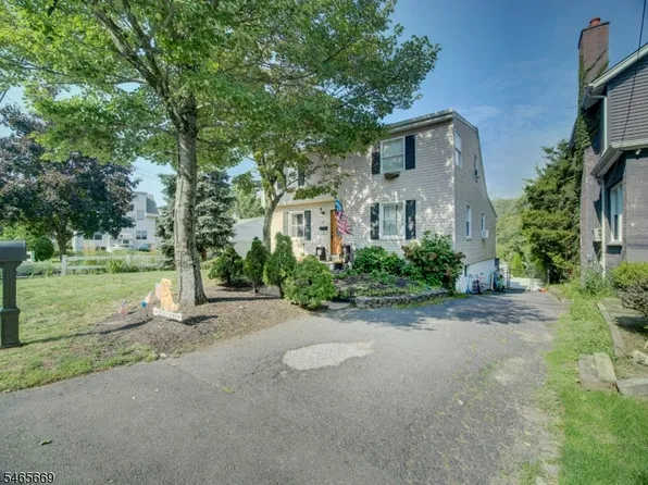 39 Westover Ave, West Caldwell Twp., NJ 07006