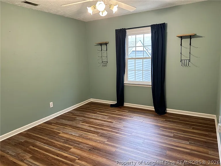 2940 Amelia Dr — Photo 16