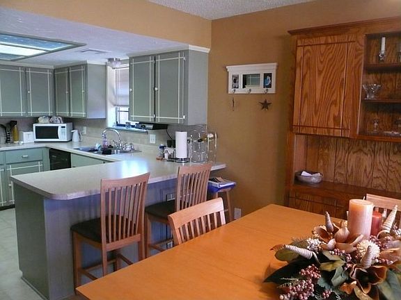 5th image of 7209 NW Cherry Cir