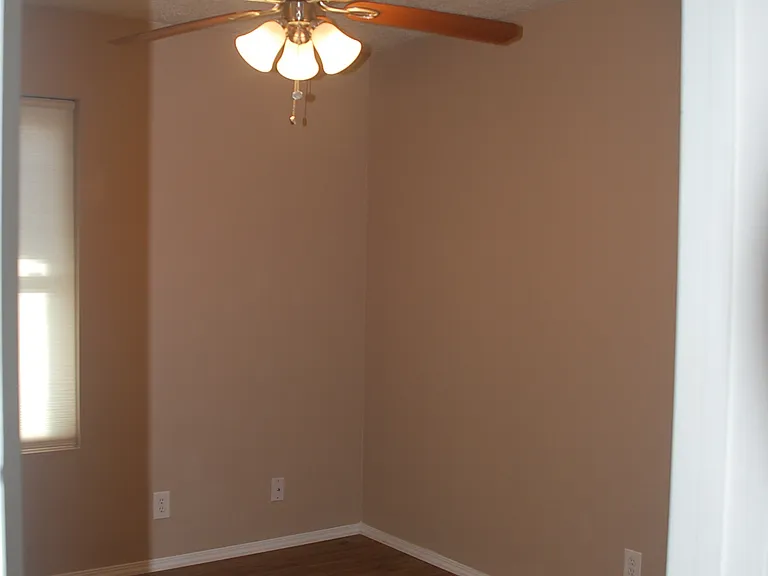 902 Ladron Ave — Photo 9