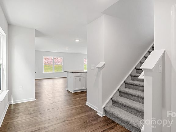 2nd image of 27 Lillian Ln