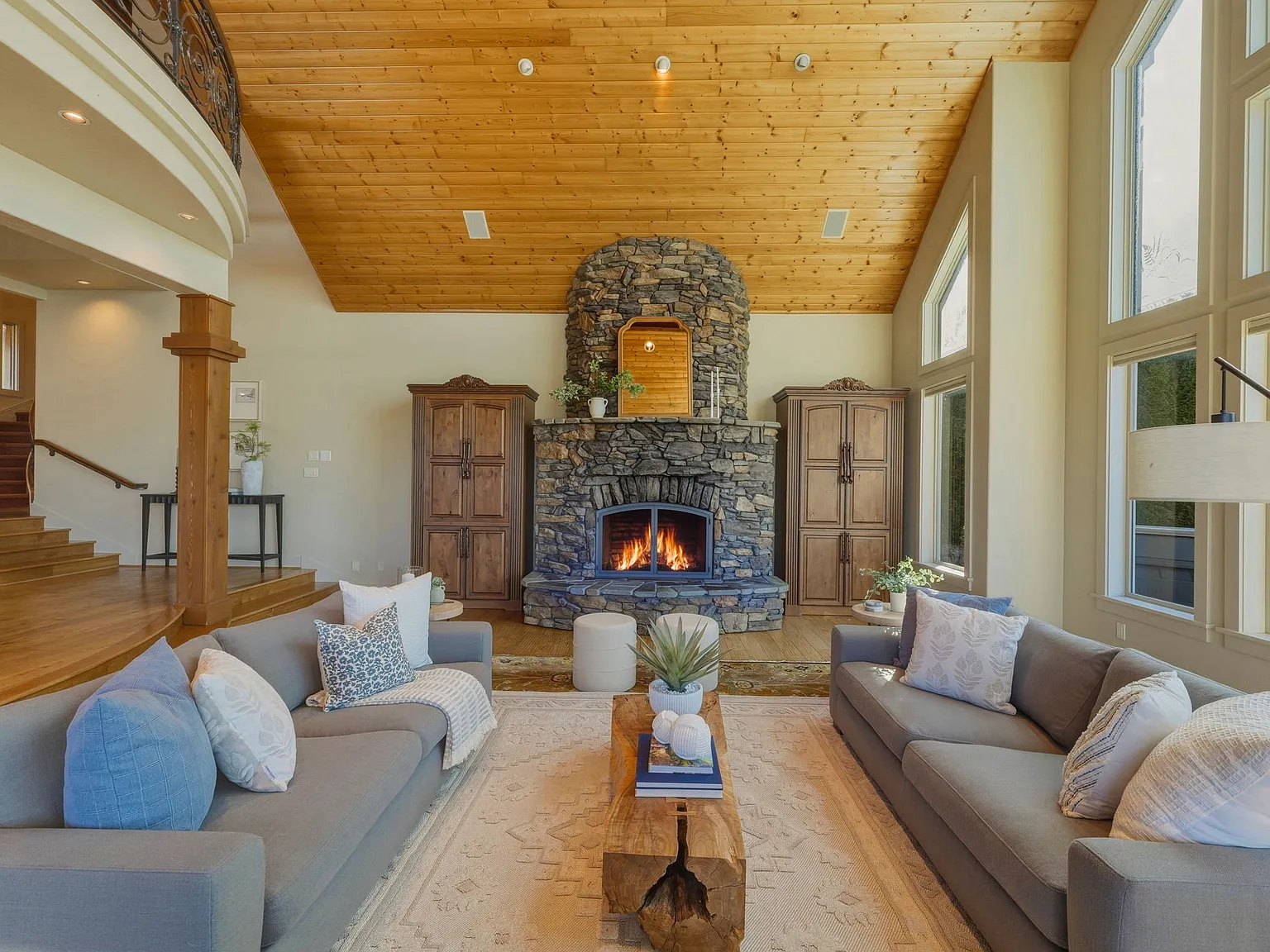 4 bed, 4796 sqft, $12,000 — Photo 4