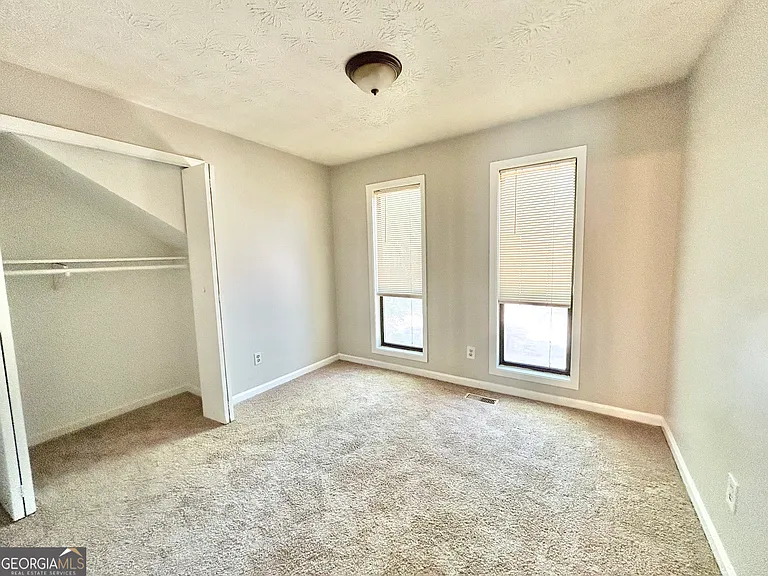5955 Sutton Pl — Photo 12