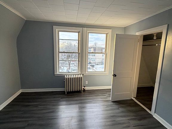 4th image of 146 Myrtle Ave #C