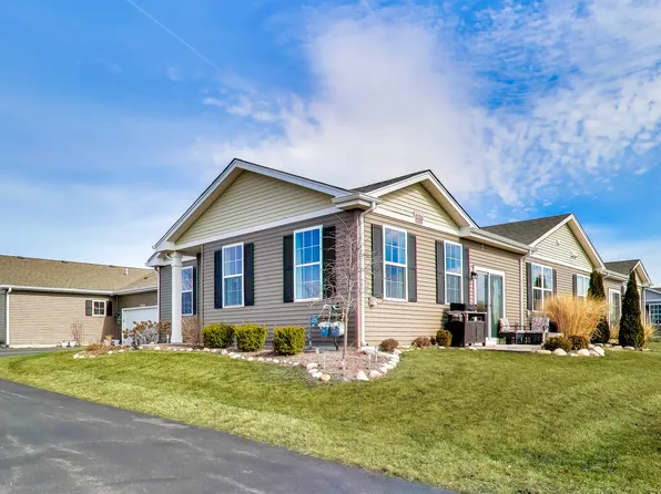 6322 Maple Glen Dr, Wonder Lake, IL 60097