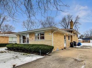 9424 Karlov Ave, Skokie, IL