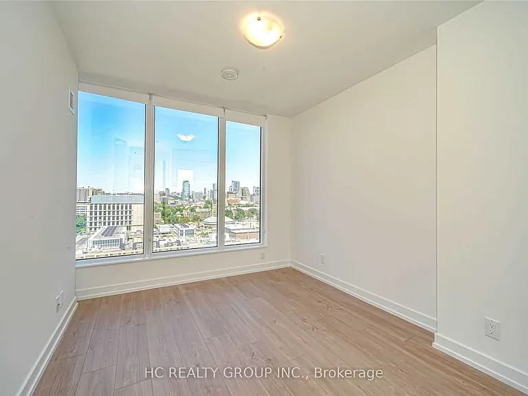 203 College St #1505 — Photo 20