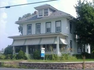 220 S Ridge Rd, Reinholds, PA 17569