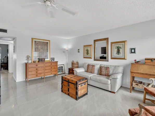 4024 Guildford E #4024, Boca Raton, FL 33434