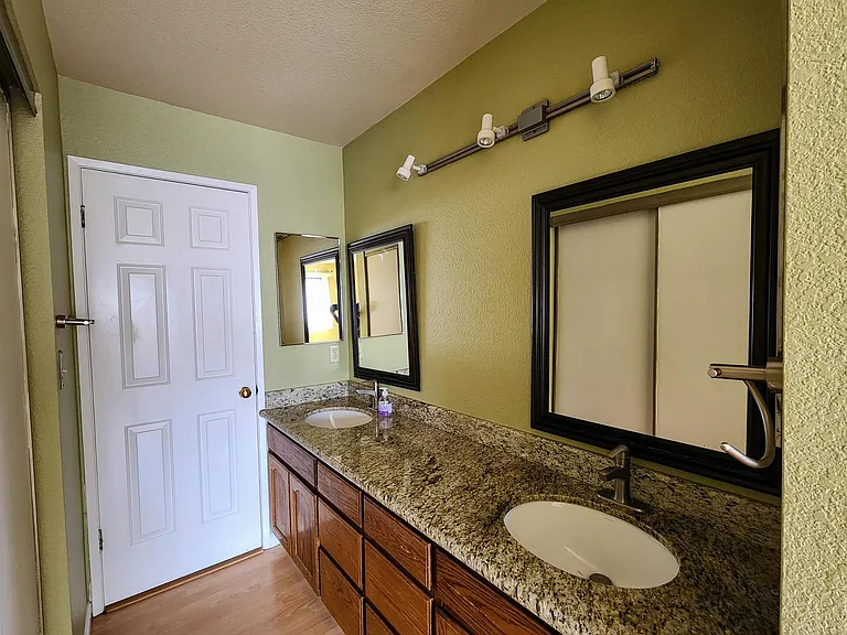 5012 Crandallwood Dr — Photo 6