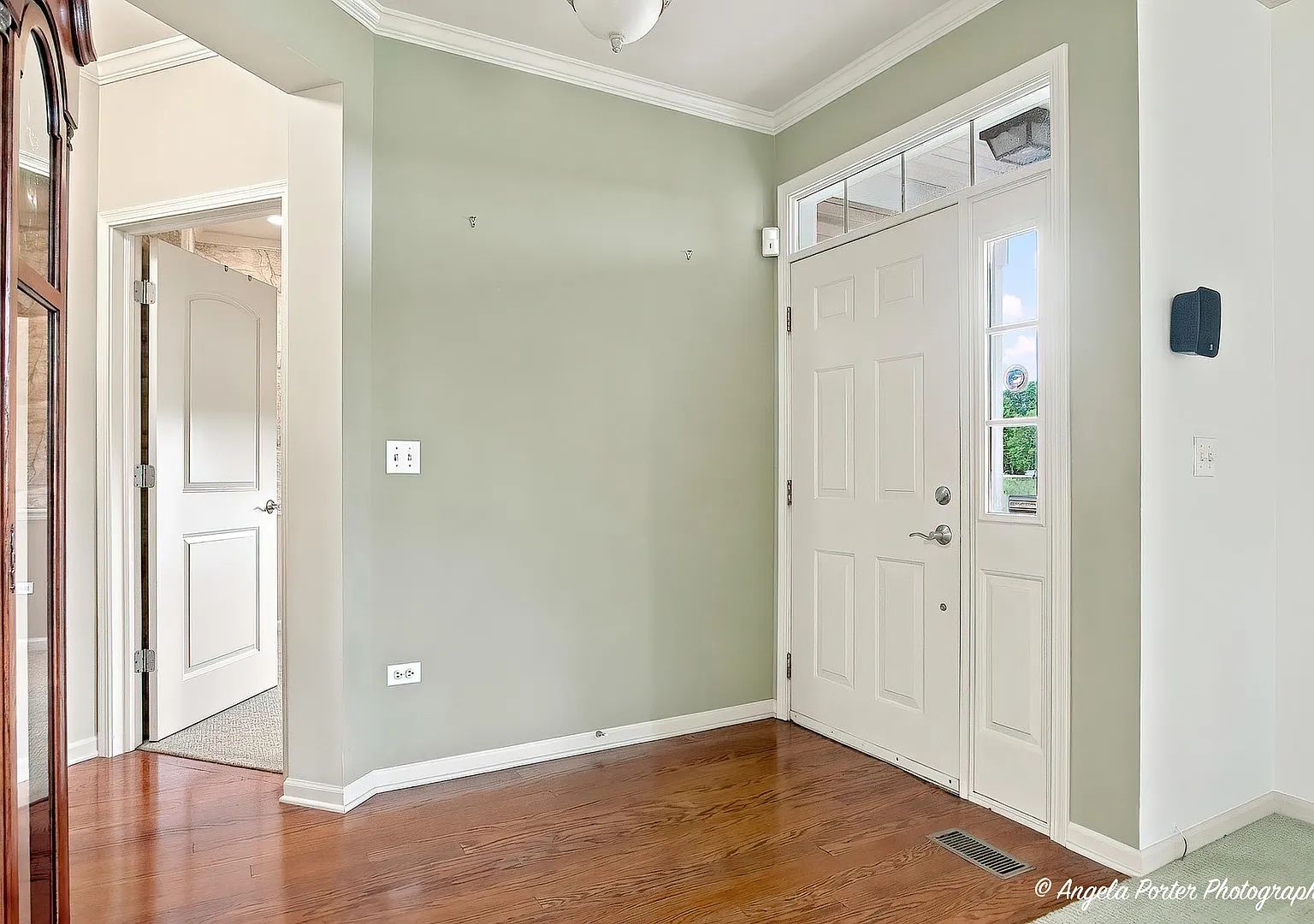 2 bed, 1489 sqft, $2,350 — Photo 4