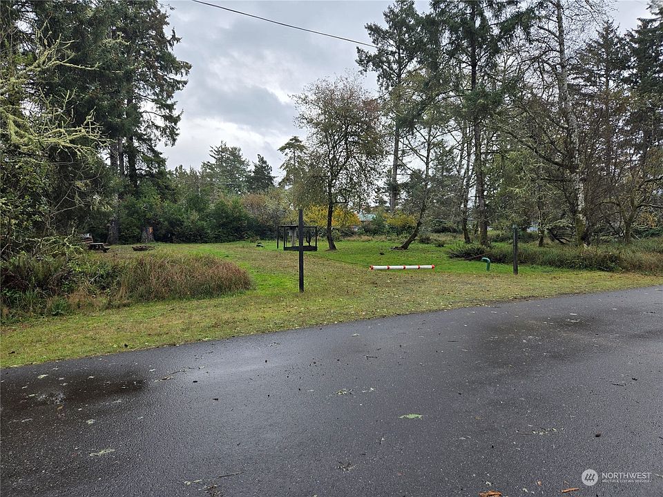 1st image of 494 Snahapish Avenue SE