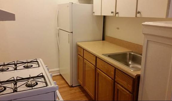 4th image of 1365 W Estes Ave #1B