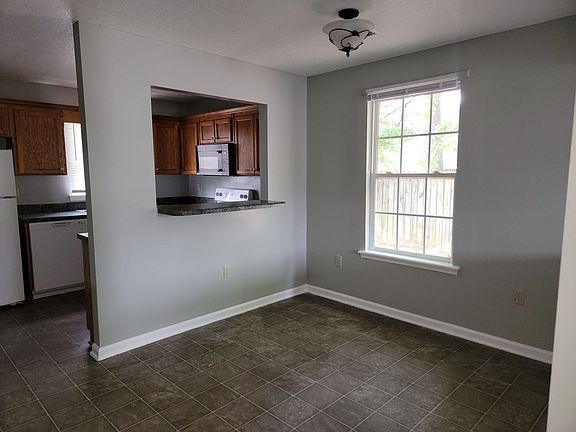 3rd image of 101 Tonyota Ct #115