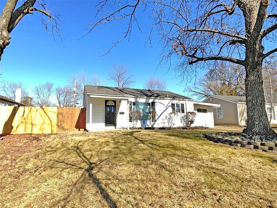 1st image of 6445 Darlow Dr