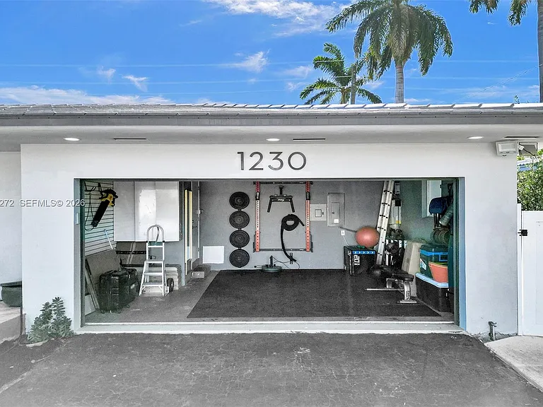 1230 Adams St — Photo 42