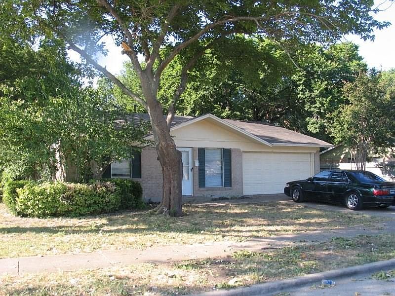 2nd image of 4106 Edgewood Dr