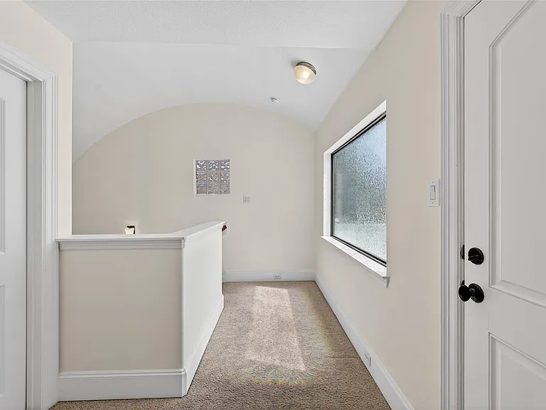 5305 Lillian St #B — Photo 26