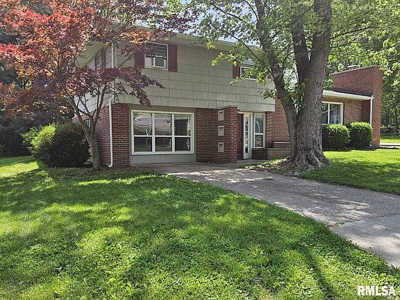 2nd image of 2 Parker Dr