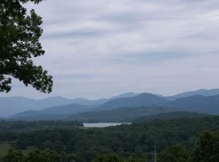 561 Mountain View Ln, Hayesville, NC 28904