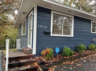 1924 S West St, Fort Smith, AR 72901