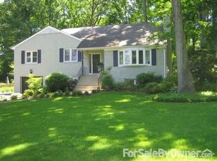 2811 Hunter Rd, Fairfax, VA 22031