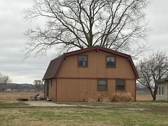 3rd image of 3310 SW Lakefront Ln W