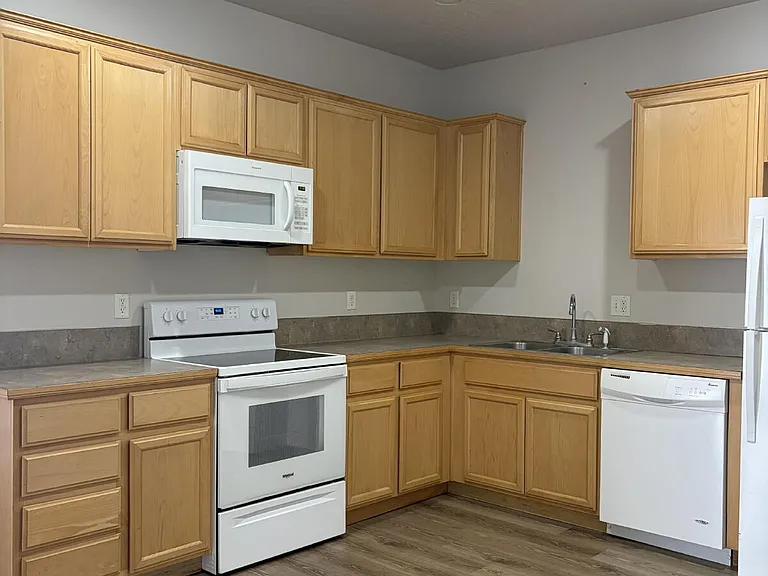 743 N Stampede Ct #C — Photo 4