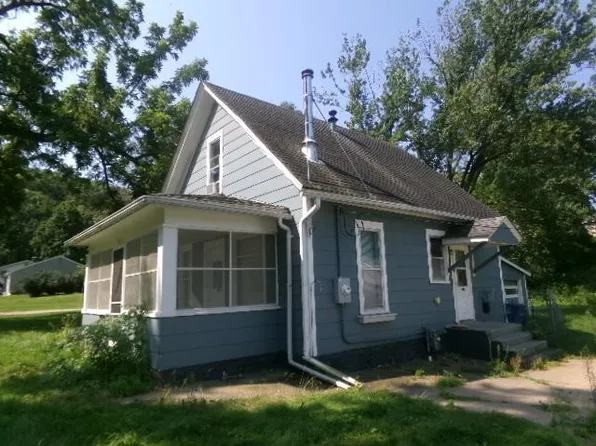 1522 Norwood St, Red Wing, MN 55066