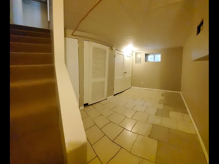 90 Vine Hill Rd — Photo 8