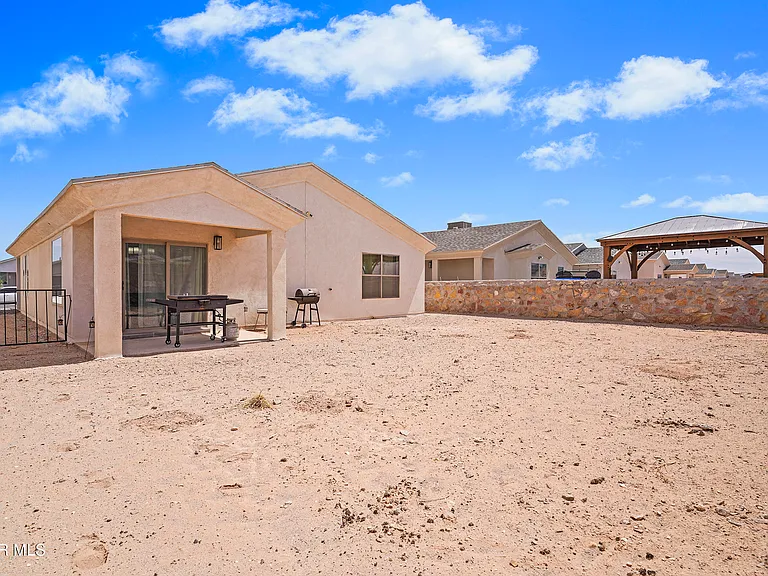 15220 Apex Ct — Photo 13