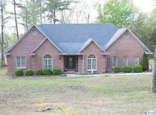503 N Mountain Dr, Trinity, AL 35673