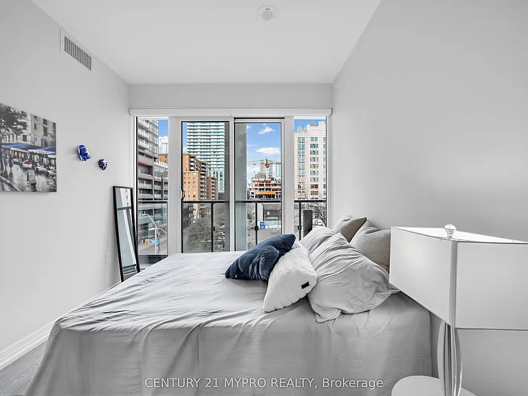 251 Jarvis St #315 — Photo 26