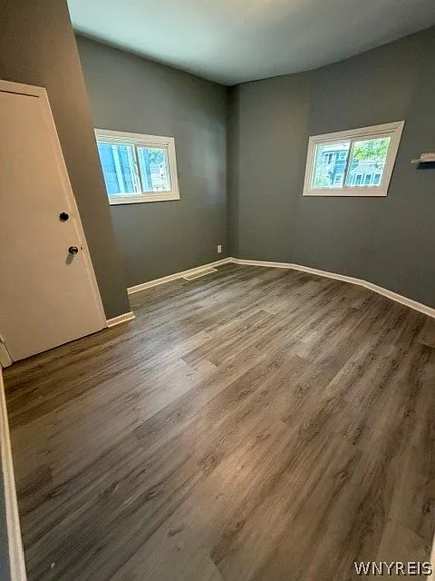 2 bed, 1.0 bath, 900 sqft, $1,200 — Photo 2