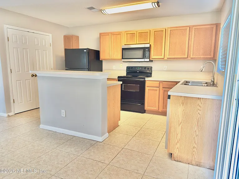 137 Monte Carlo Ct — Photo 7