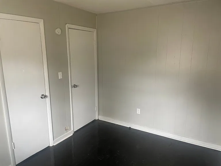 2934 Randolph St — Photo 3