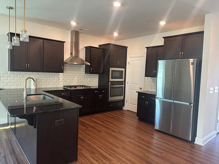 4006 Crimson Wood Ct — Photo 16
