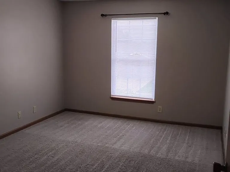 3280 Hopkins Ct — Photo 9