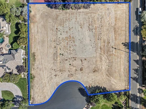 8485 Ranch Rd, Tracy, CA 95304