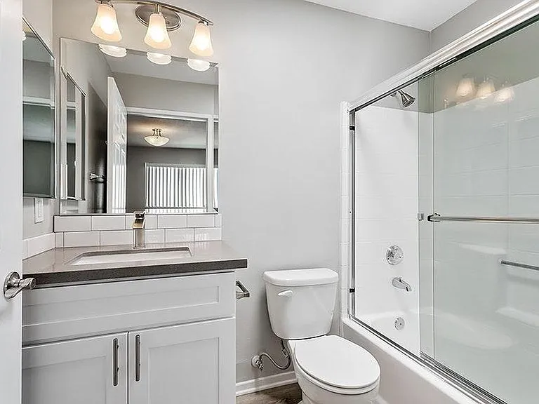 1216 S Corning St — Photo 12