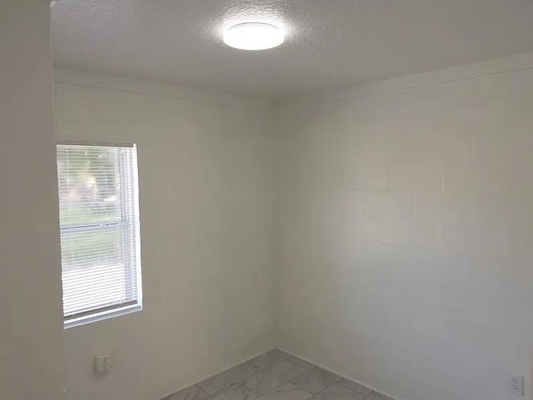 139 W 8th St #8 — Photo 11