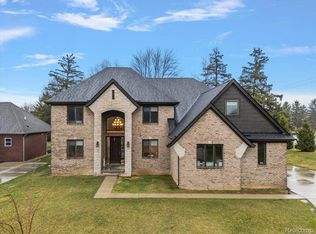 3973 Lisa Marie Dr, Sterling Heights, MI 48314