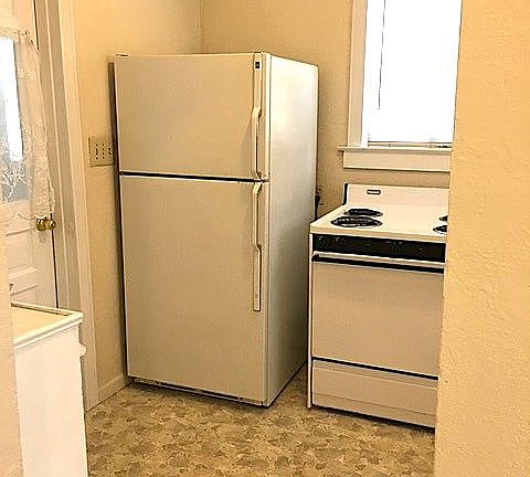 Appliances, stove & fridge