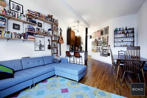 Rented by Bond New York | media 35