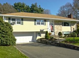 16 Woodside Dr, Milton, MA 02186